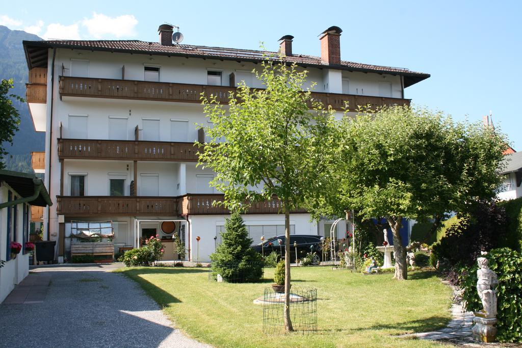 Hotel Garni Almenrausch Und Edelweiss Garmisch-Partenkirchen Exteriör bild