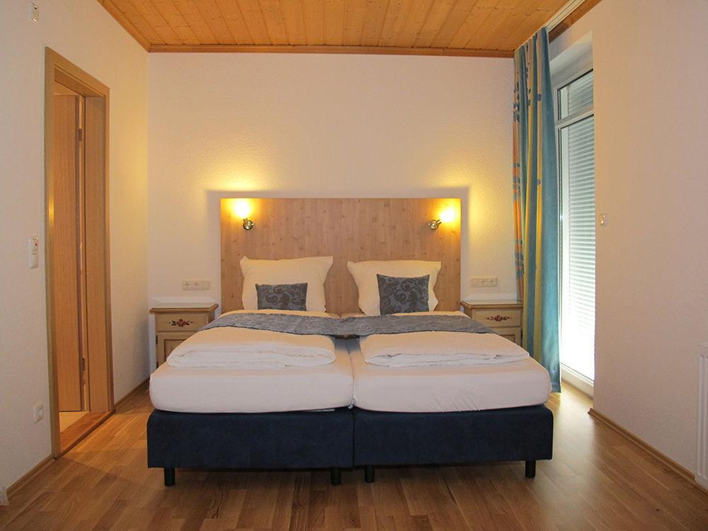 Hotel Garni Almenrausch Und Edelweiss Garmisch-Partenkirchen Exteriör bild