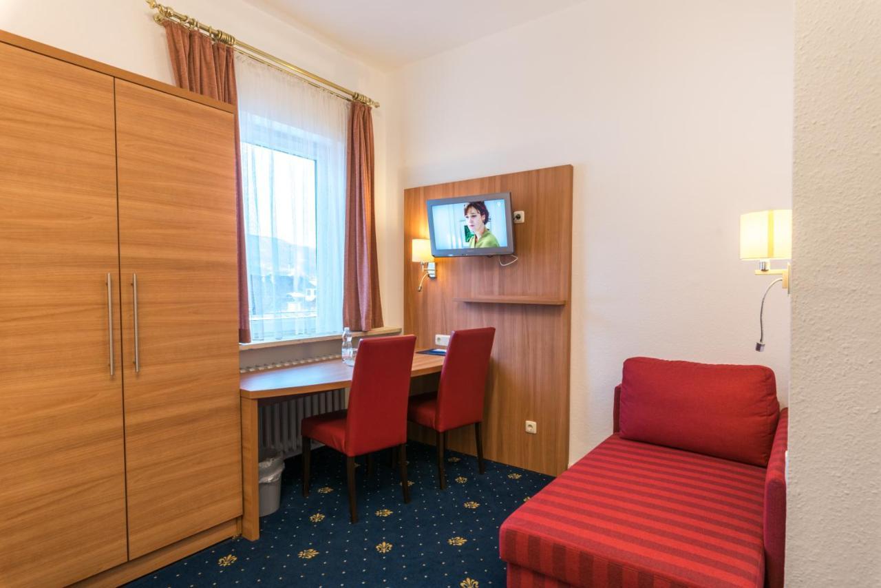 Hotel Garni Almenrausch Und Edelweiss Garmisch-Partenkirchen Exteriör bild
