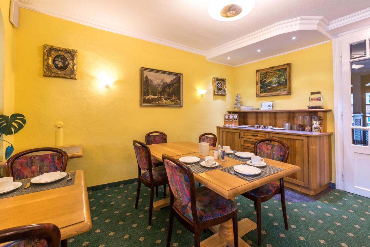 Hotel Garni Almenrausch Und Edelweiss Garmisch-Partenkirchen Exteriör bild
