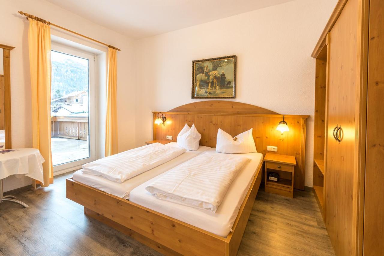 Hotel Garni Almenrausch Und Edelweiss Garmisch-Partenkirchen Exteriör bild