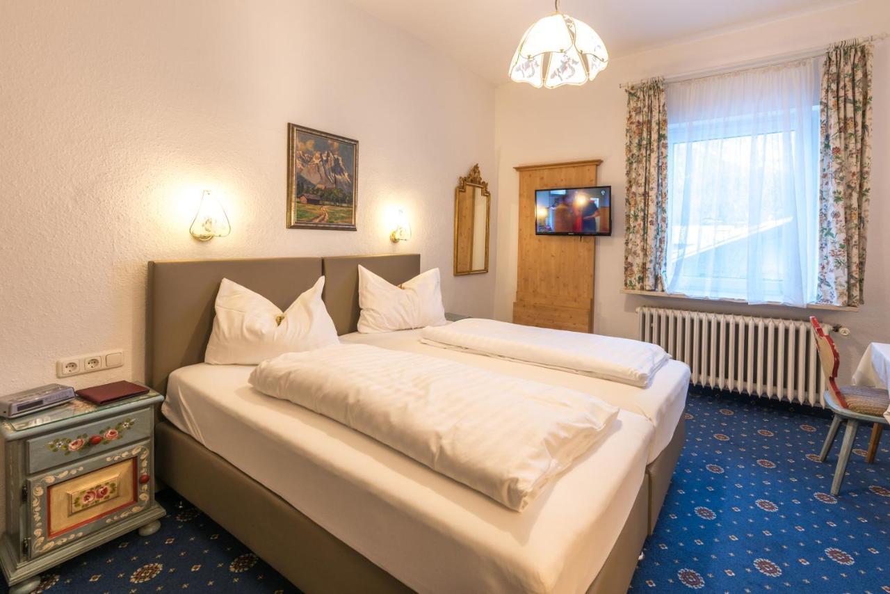 Hotel Garni Almenrausch Und Edelweiss Garmisch-Partenkirchen Exteriör bild