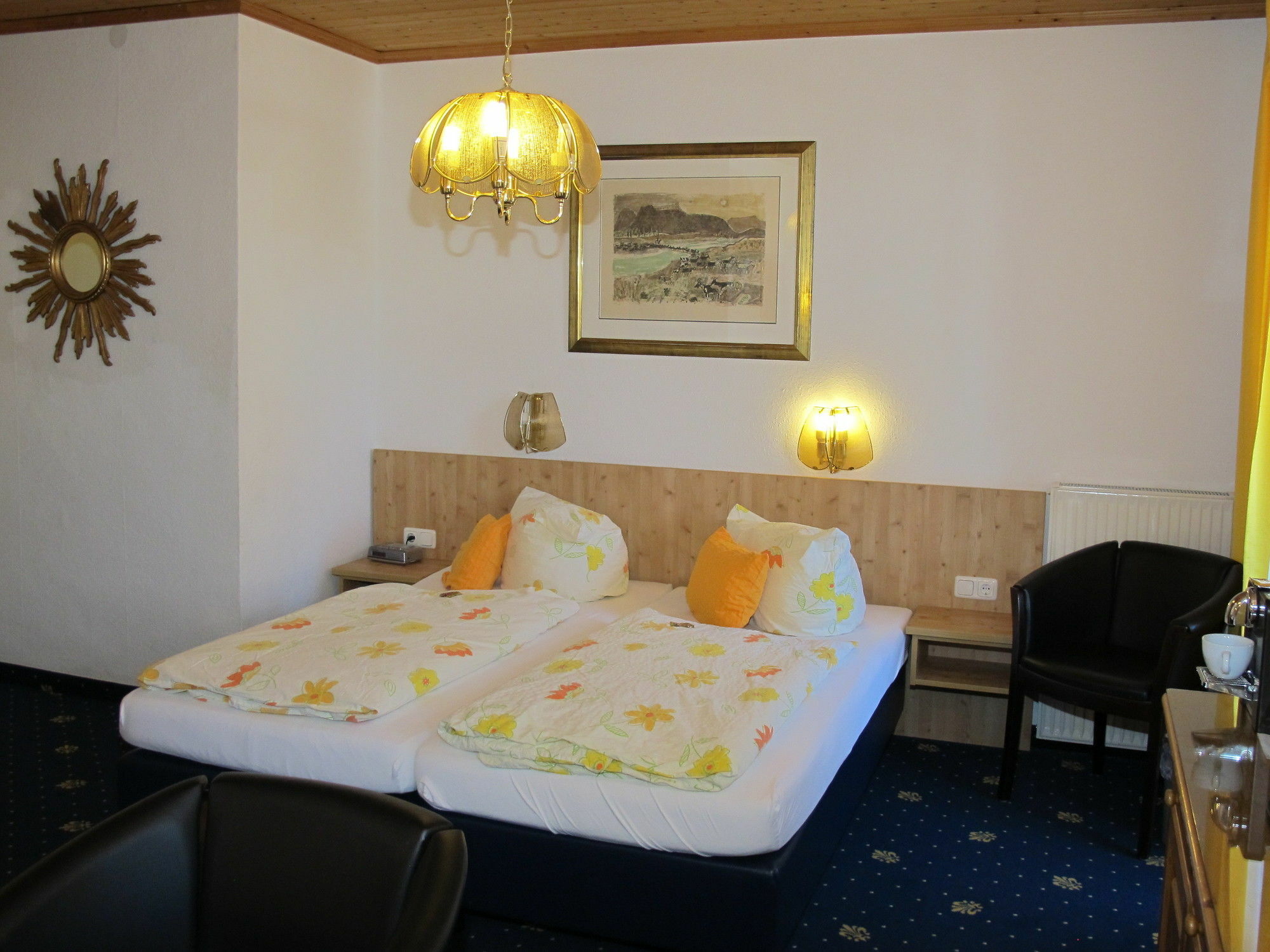 Hotel Garni Almenrausch Und Edelweiss Garmisch-Partenkirchen Exteriör bild